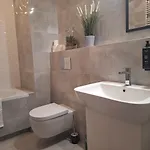Fuzja House 아파트 *