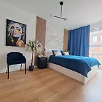 아파트 Fuzja House